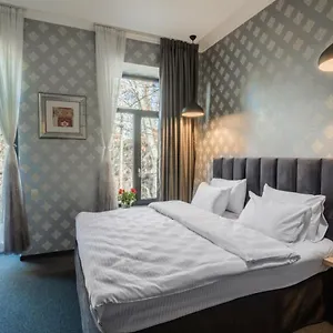 4* Hotel Day