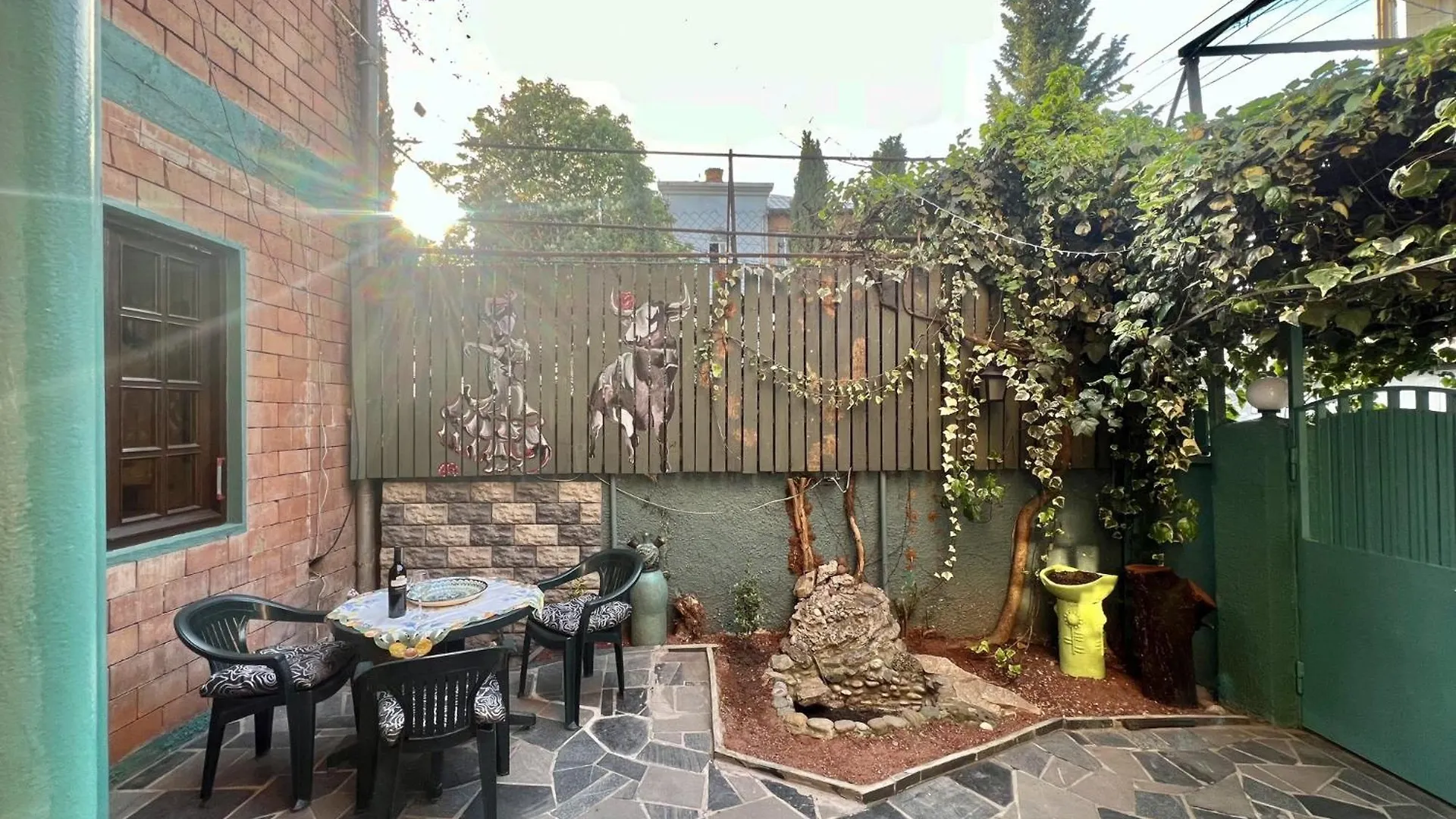 Madera Hotel Tbilisi 2*,  Georgia